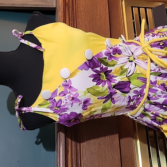 NWOT Unique Vintage Purple Yellow Floral Print Hamilton Swing Dress Size XS/Sm - Picture 2 of 9
